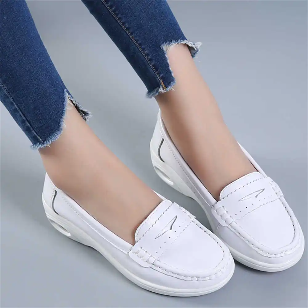 Thick Sole Slipon White Traine - Formal Women Daily Wear Slippers recension och pris