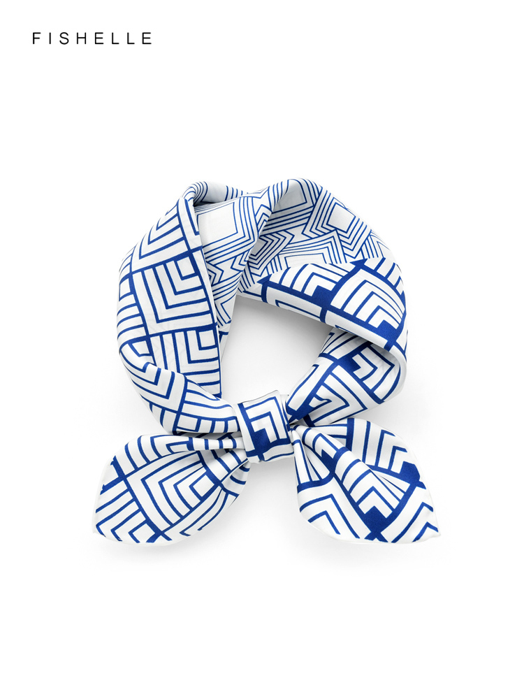 Geometric printed real silk tw - Scarf Silk Neck recension och pris