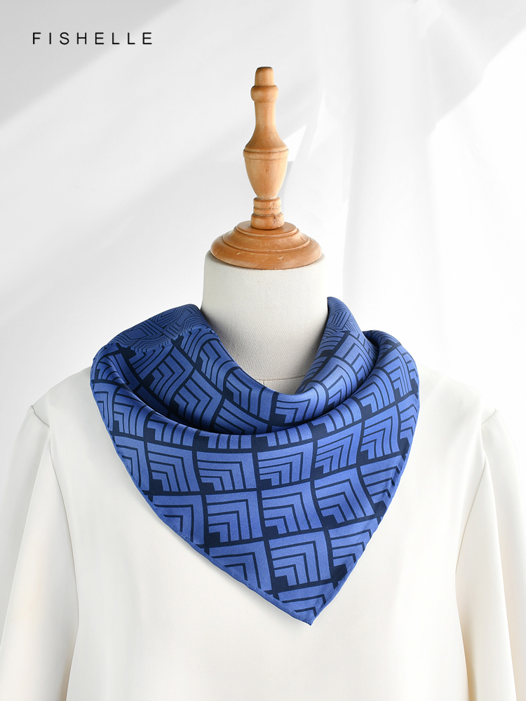 Geometric printed real silk tw - Scarf Silk Neck recension och pris