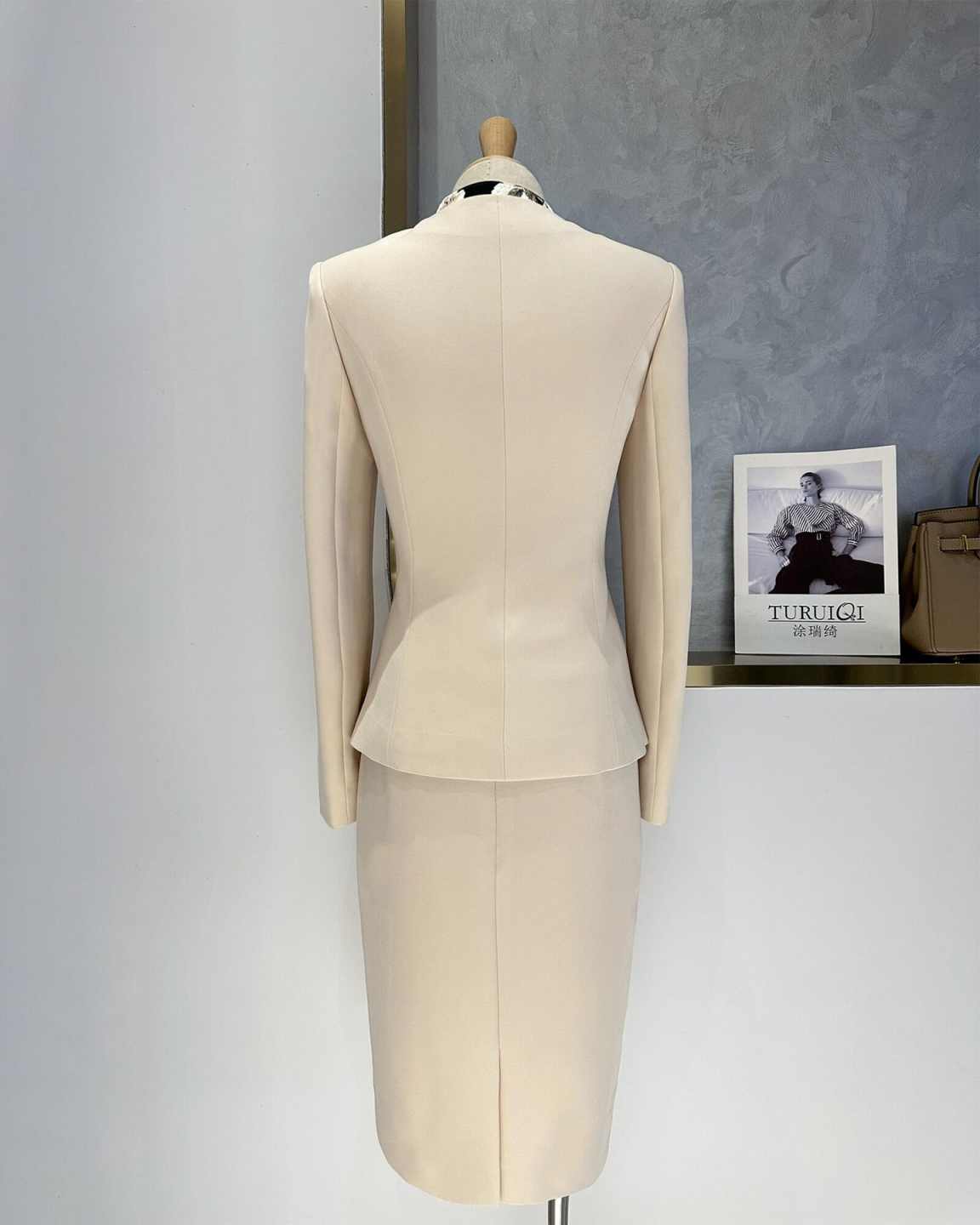Elegant Peplum Women Suit Set  - Women Formal Wear For Conference recension och pris